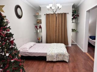 Superior Room Near Toronto Pearson Airport - 3