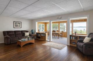 Beach front cottage 11 on Big Basswood Lake - 5