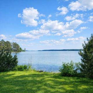 Beach front cottage 11 on Big Basswood Lake - 2