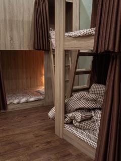 Mountain Goat Backpackers Hostel Cozy Wooden Dorms Old Quarter Trang An - 1