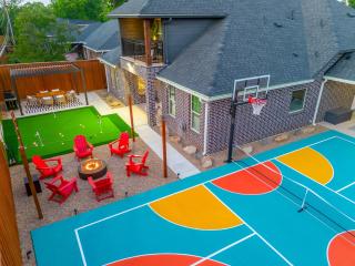 LUX 5 Bedroom - Walk to FIFA AT&T & Globe Life Stadium - Pickleball basketball movie theater gameroom firepit and more - 9