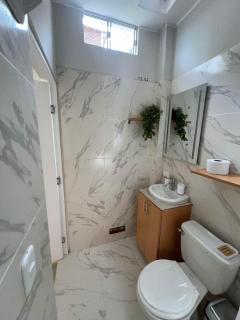 Modern, central apartment, steps from the beach - 4