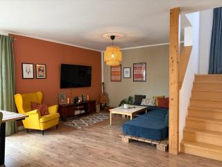 House for family, friends and business - 0