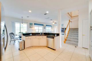 Large Villa - Close to Disney with extended patio and golf course views - 3