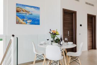 Stunning Penthouse with private pool by Homely - 2