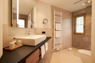 Landhotel Haringerhof mit Saunawelt und Naturbadeteich - 5
