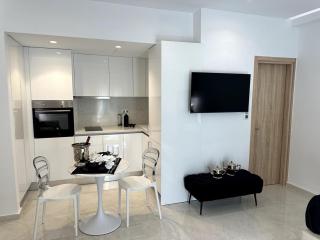 Oikos - Entire Studio In The Centre - 0