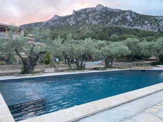 Maison des olivettes accès piscine - 0