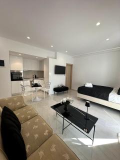 Oikos - Entire Studio In The Centre - 9