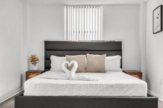 North Miami 2BR with Pool and Free Parking - 7