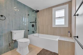 EV Charger | Washer/Dryer | Balcony | Fast WIFI - 6