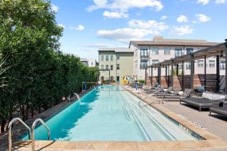 King Bed Apt Legacy west pool gym - 1