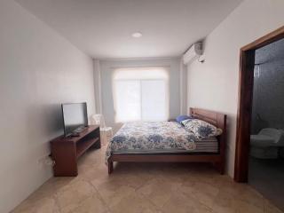 Hermosa casa al pie del mar en Playa Punta Blanca - 1