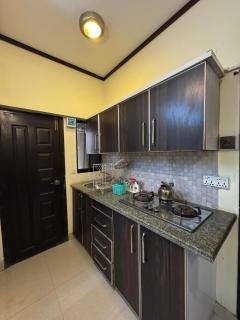 Cozy Haven Apt DHA P6 Big Bukhari - 4