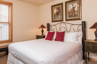 28 Fremont Crossing - 1