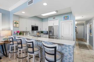 Enchanting oceanfront condo with pool balcony fitness area & washer&dryer - 3
