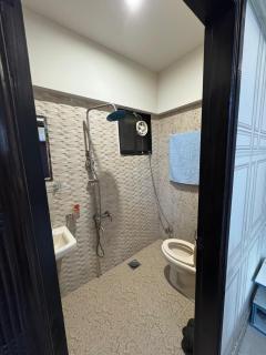 Cozy Haven Apt DHA P6 Big Bukhari - 1
