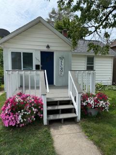 Unwind in Lakeside - Cozy Beach Town 2 BR, 1 BA - 4