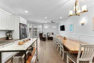 8609 Landis Ave, Condo 201 - 9