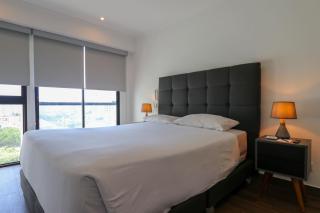 Brezzo Poolside Living 2BR in Miraflores - 5