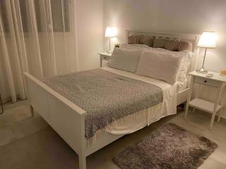 Esmie Apartment - ocean and sunset views - 4