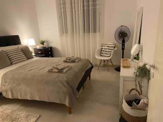 Esmie Apartment - ocean and sunset views - 8