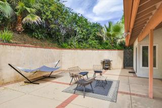 Quaint Single-Story Hilltop Home Granada Hills - 2