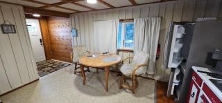 Crooked Creek Cabin #2 Close to the Water - 1 Bedroom - 4