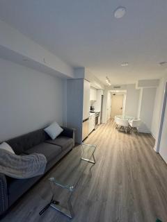 Executive Style New 1 Bed 1 Bathroom Condo In Vaughan - 9