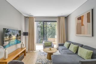 Tree Tops 2 Bed Apartment, Houghton Johannesburg - 0