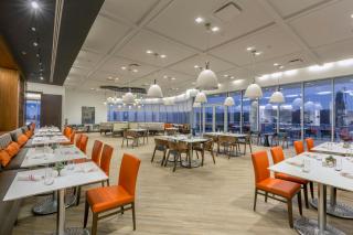 The Summit Hotel - 9