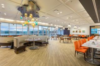 The Summit Hotel - 7