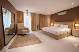 Gulburg MM Alam Road - Luxury One-Bed Apartment by Alvis Suite - 0