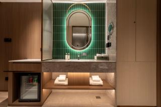 Holiday Inn Shanghai Jing'an - 9