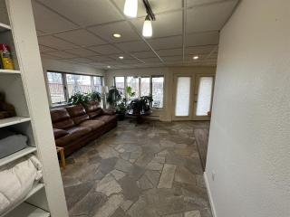 Riverfront Basement Apartment with Access to Kenai River Fishing - 5