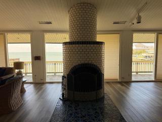 Waterfront Fishing Stay, Canal Access & Shallow Flats - 6