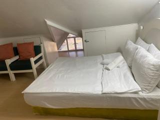 Townhouse in Bacoor 3BR Family-Friendly - 1
