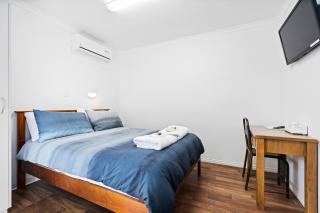 Waterfront Holiday Park - Adult Only Retreat - 7