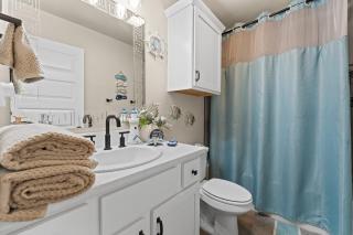 Spacious 4BR West Texas Home Sleeps 8 Hot Tub Spa - 1