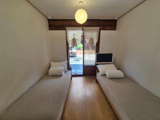 By the palace 고택 송가헌 - 5