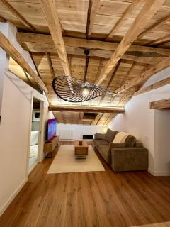 CaLQuEROL Osseja - Cozy Mountain Attic - 8