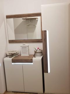 Cozy apartment with Pool, Lovely Garden, BBQ - 9