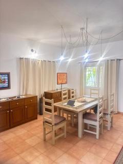 Three-Bedroom Villa in Ngaparou - 5