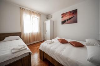Family friendly seaside apartments Seline, Paklenica - 25504 - 1