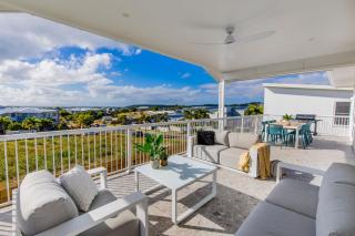 Belle Haven - 5 bedroom , walk to beach. - 8