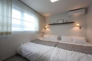 Suu Stay 4 Beds & 2 Bath Group Stay near Cheonho Station - 3