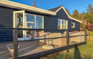 Nice Home In Esbjerg V With House Sea View - 9