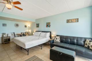 Studio Condo with Pool & Beach Access - 0