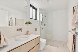 Ascend Unit 1, 37 Moreton Parade, Kings Beach - 5