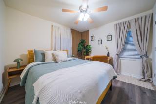 Nordic Nest 2-Bedrooms Near Downtown! - 9